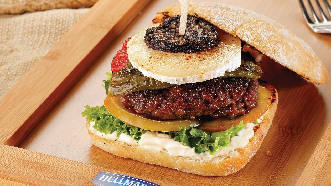 Burger με Ιβηρικό Xοιρινό Burger με Ιβηρικό Xοιρινό