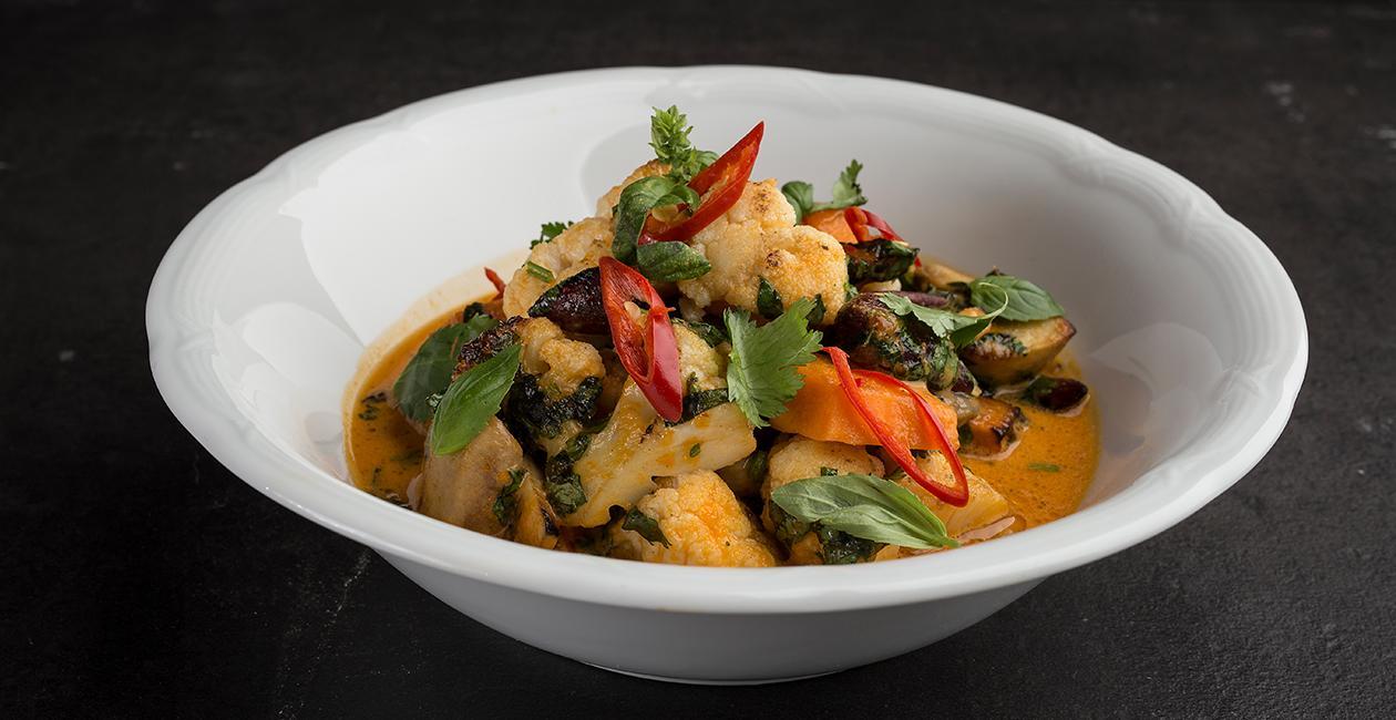 Knorr Thai Red Curry Paste με Mανιτάρια, Γλυκοπατάτες, Κουνουπίδι, Κόλιανδρο & Αμύγδαλα Knorr Thai Red Curry Paste με Mανιτάρια, Γλυκοπατάτες, Κουνουπίδι, Κόλιανδρο & Αμύγδαλα