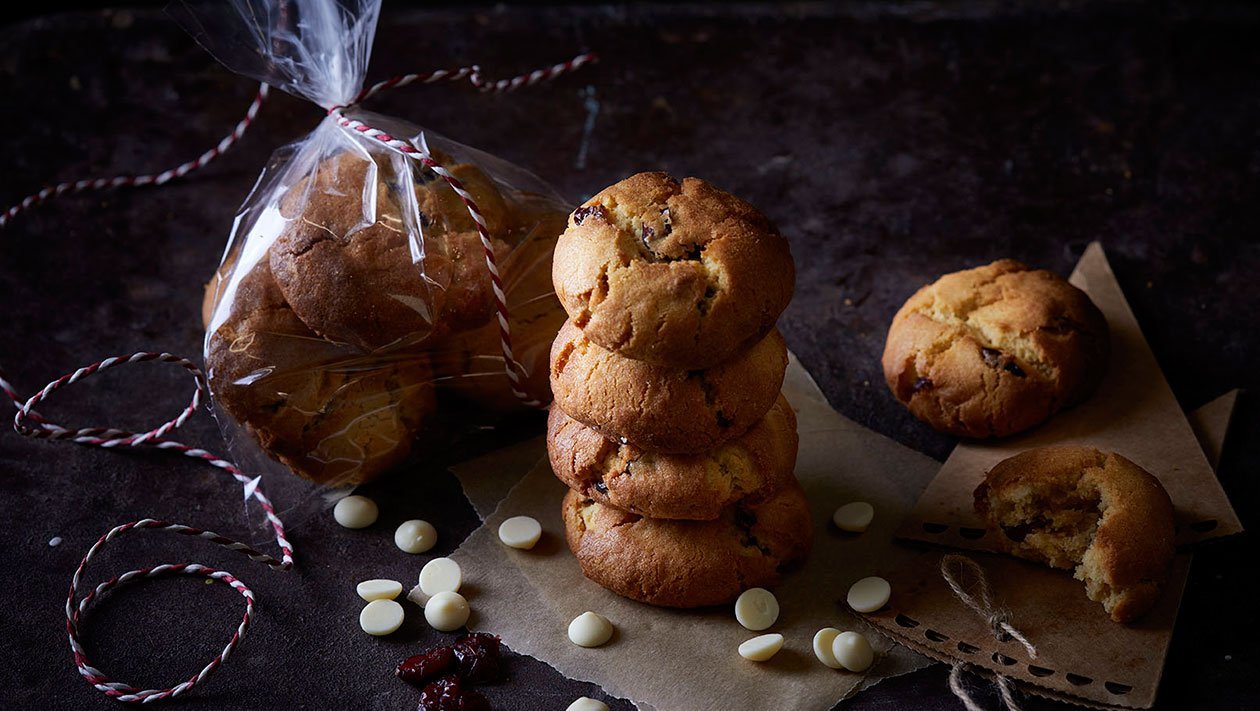 Soft Cookies με Λευκή Σοκολάτα και Cranberries Soft Cookies με Λευκή Σοκολάτα και Cranberries
