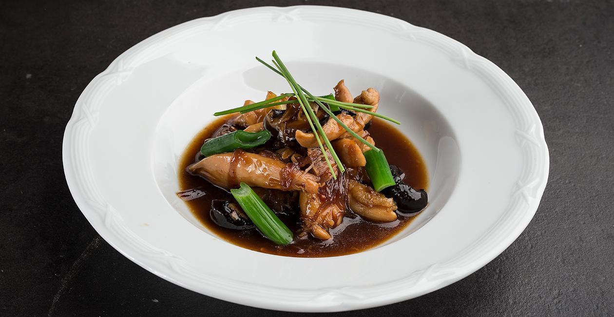Stir fried Κοτόπουλο, με Knorr Sweet Soy Sauce, Μανιτάρια Σιτάκε, Λεμονόχορτο και Τζίντζερ Stir fried Κοτόπουλο, με Knorr Sweet Soy Sauce, Μανιτάρια Σιτάκε, Λεμονόχορτο και Τζίντζερ