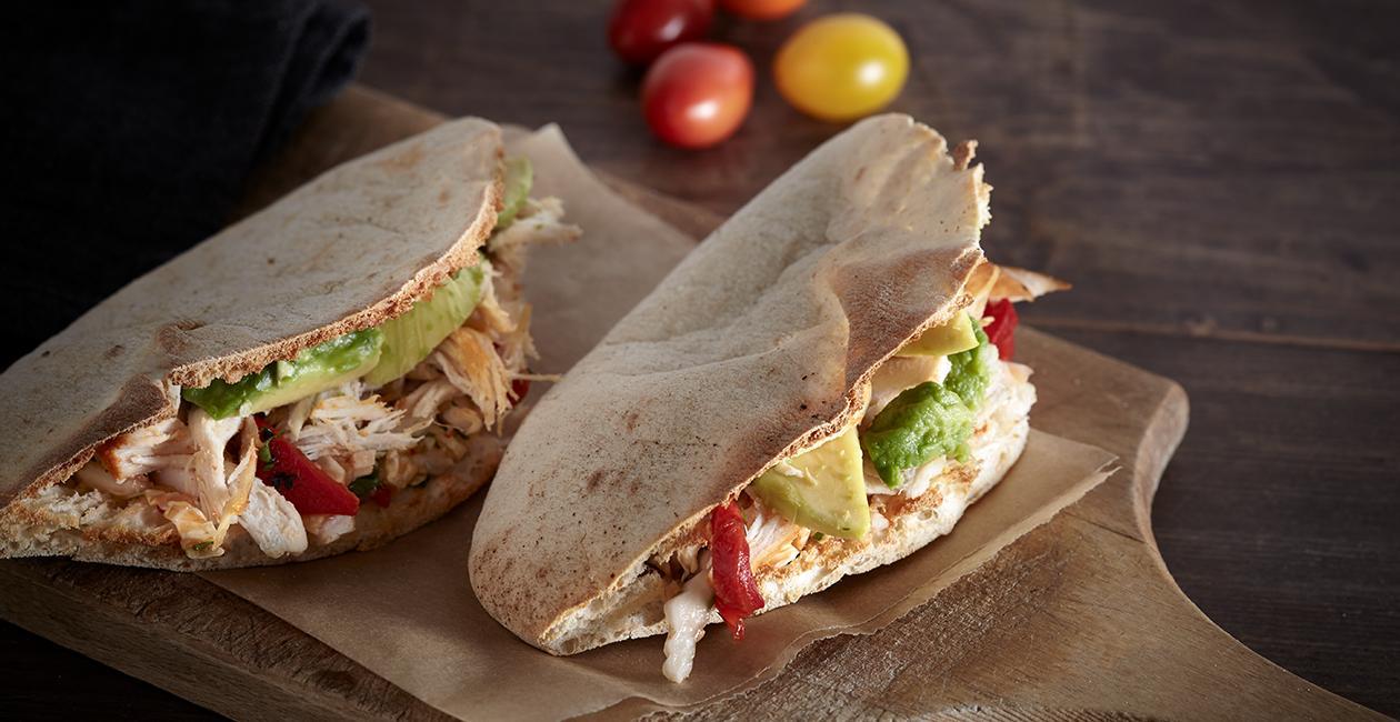 Tacos Γαλοπούλας με Αβοκάντο και Μοσχολέμονο Tacos Γαλοπούλας με Αβοκάντο και Μοσχολέμονο