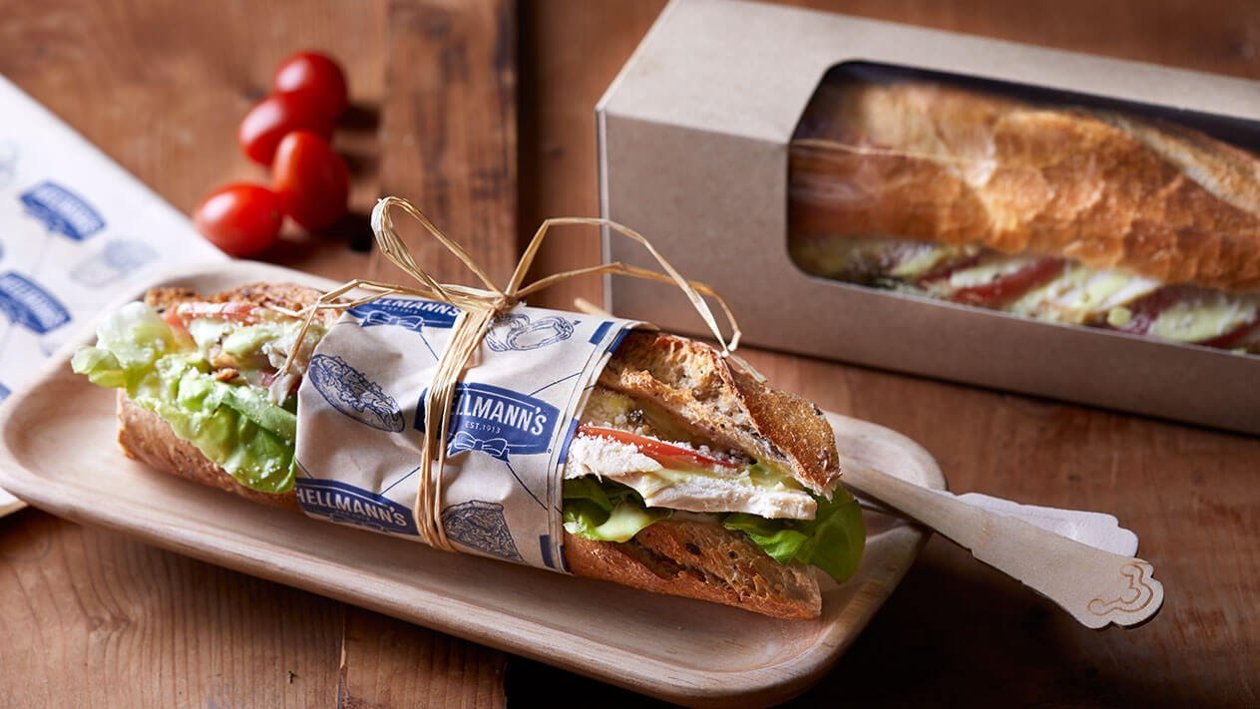 Μπαγκέτα με Ψητό Κοτόπουλο και Caesar’s Dressing Μπαγκέτα με Ψητό Κοτόπουλο και Caesar’s Dressing