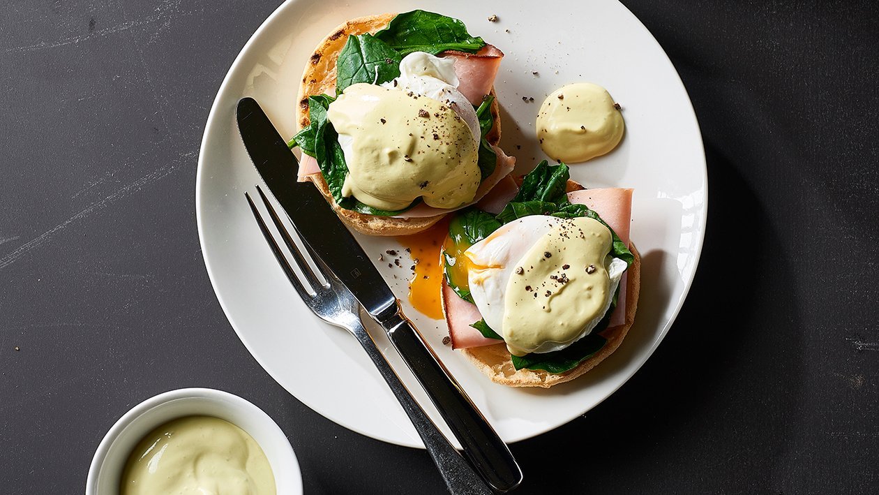 Eggs Benedict with Avocado Hollandaise – Recipe Eggs Benedict with Avocado Hollandaise – Recipe