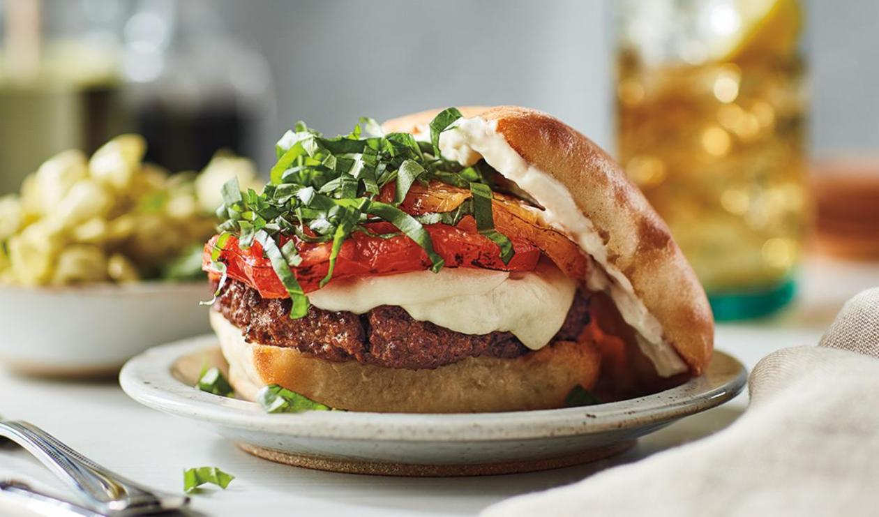 Caprese Burger – recipe | Unilever Food Solutions CA