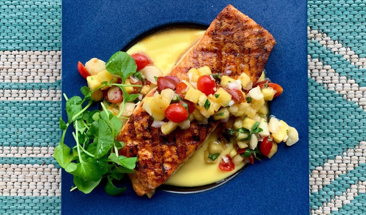 Hawaiian Grilled Salmon with Pineapple-Macadamia Salsa and Citrus-Ginger Hollandaise – recipe Hawaiian Grilled Salmon with Pineapple-Macadamia Salsa and Citrus-Ginger Hollandaise – recipe