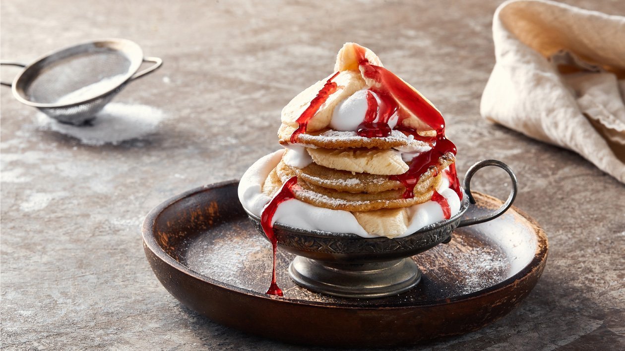 Banana Katayf and Strawberry Sauce Banana Katayf and Strawberry Sauce