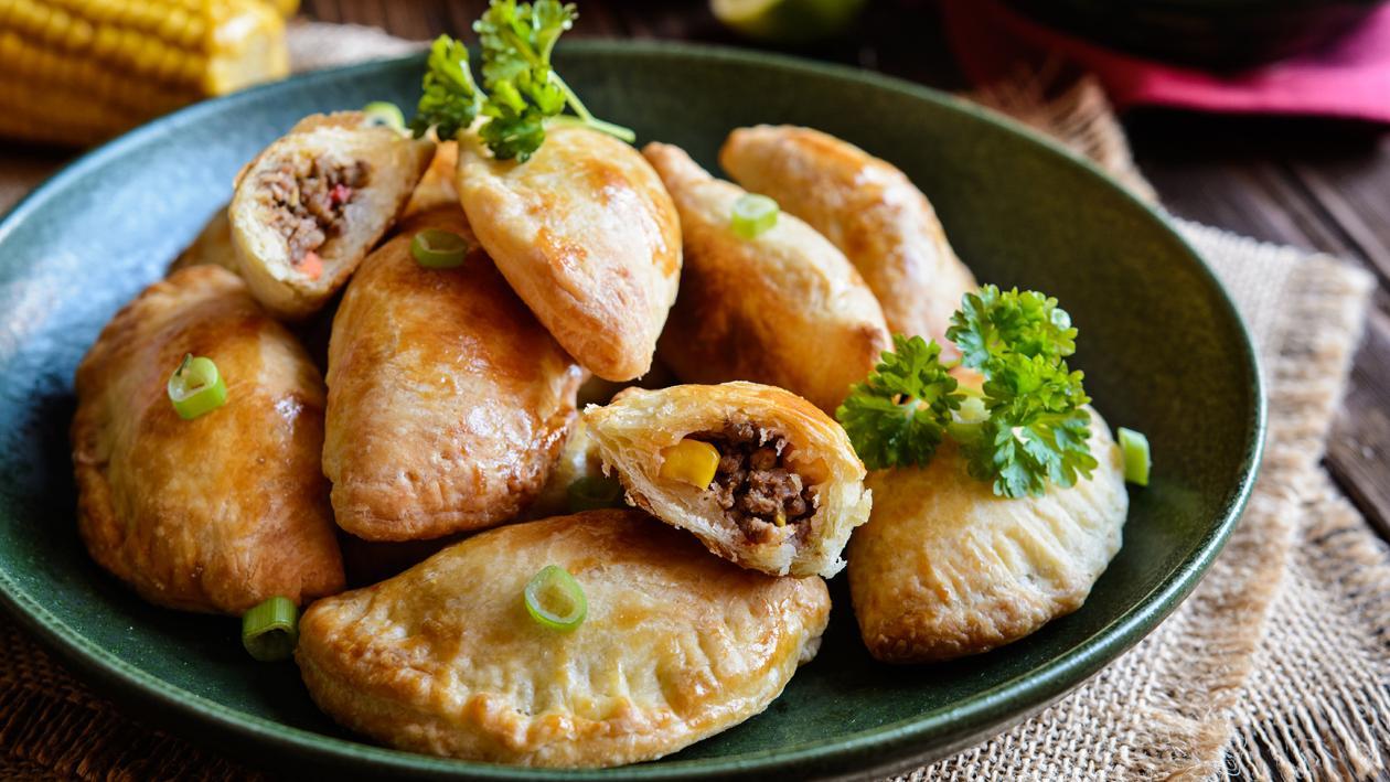 Katayf filled with Chicken Tawook and Veggies Katayf filled with Chicken Tawook and Veggies