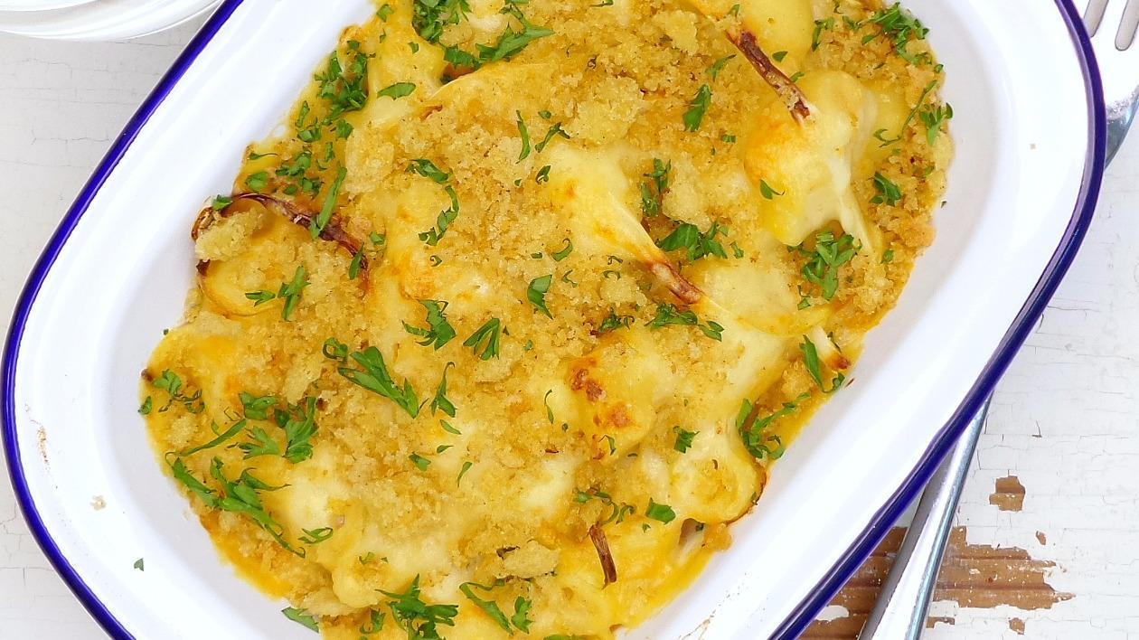 Cornish crab, spring onion & horseradish mac 'n' cheese – recipe Cornish crab, spring onion & horseradish mac 'n' cheese – recipe