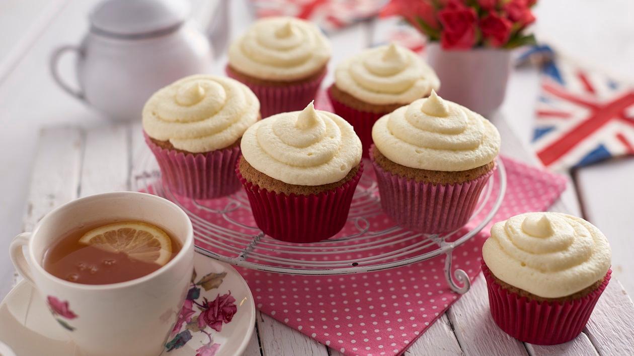 PG Tips Earl Grey cup cake with clotted cream icing – recipe PG Tips Earl Grey cup cake with clotted cream icing – recipe