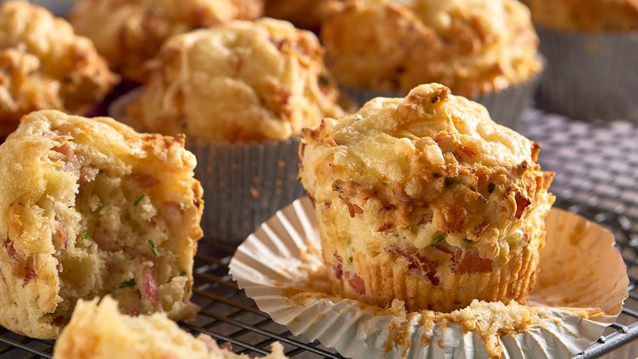Smoked ham, cheese & chive muffin – recipe Smoked ham, cheese & chive muffin – recipe