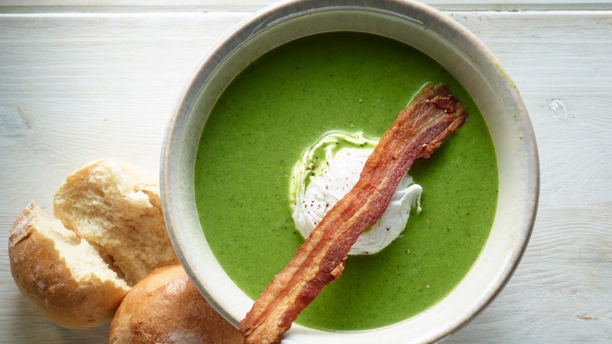 Watercress Soup with Crispy Bacon and Poached Duck Egg – recipe Watercress Soup with Crispy Bacon and Poached Duck Egg – recipe