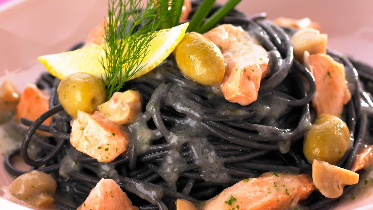 Black Spaghetti Salmon Black Spaghetti Salmon