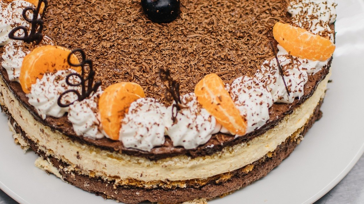 Chocolate and Mango Gateau Chocolate and Mango Gateau