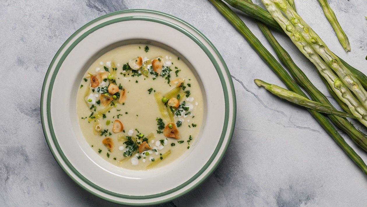 Cream of Moringa with Roasted Garlic Flakes Cream of Moringa with Roasted Garlic Flakes