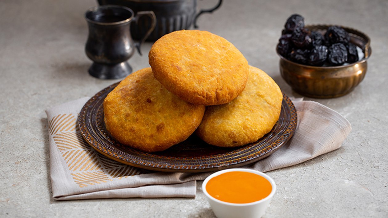Masala Chicken Cheese Kachori Masala Chicken Cheese Kachori