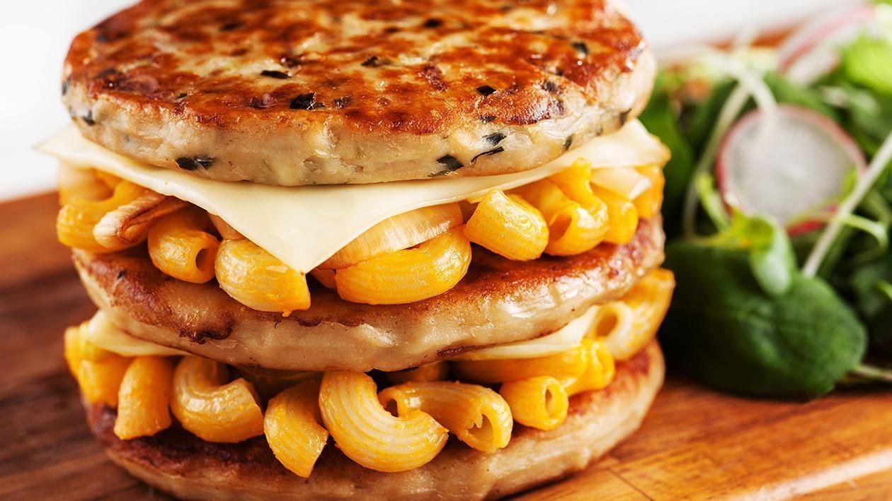 Mac & Cheese Burger Mac & Cheese Burger