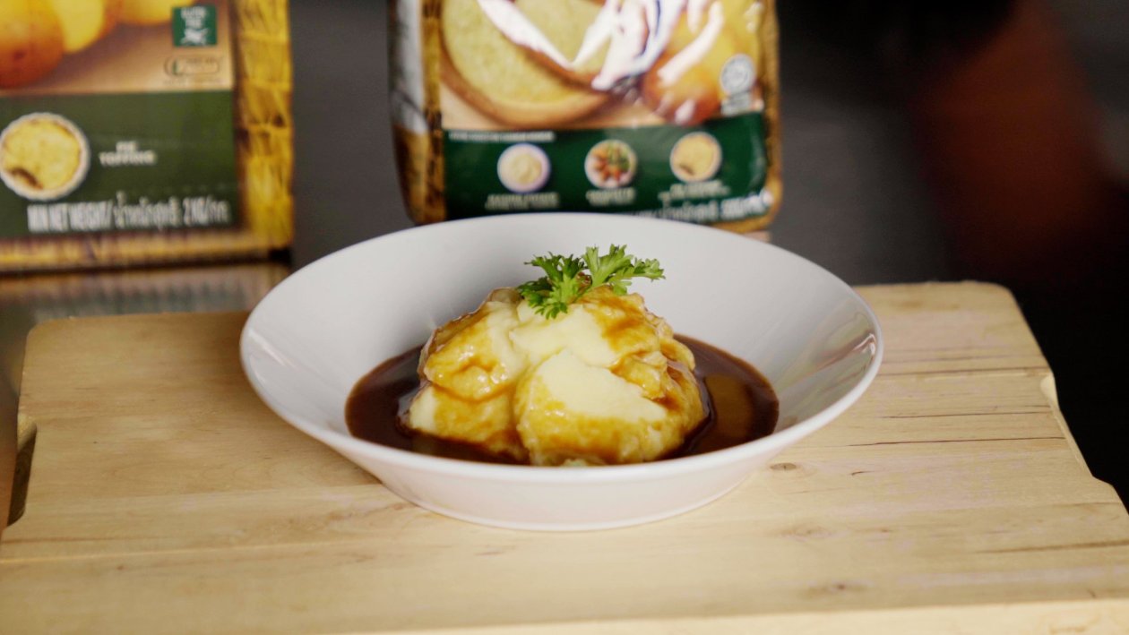 Mashed Potato with Brown Sauce Mashed Potato with Brown Sauce