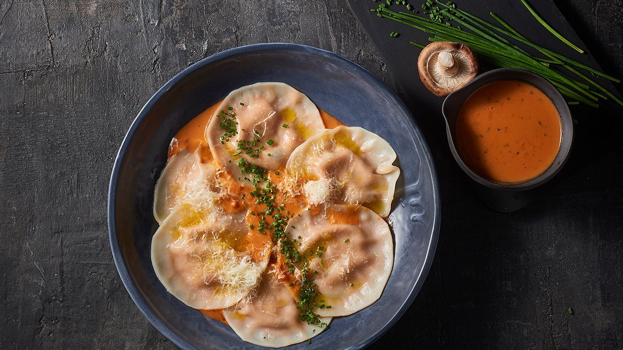 Chicken wonton ravioli topped with parmigiana sauce – Recipe Chicken wonton ravioli topped with parmigiana sauce – Recipe