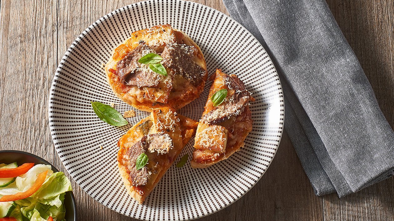 Mini Beef Pizzas – Recipe Mini Beef Pizzas – Recipe