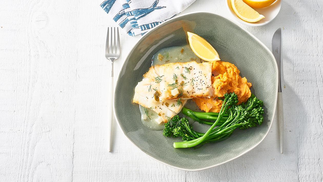 Steamed Hoki, Parsley, White Wine Sauce – Recipe Steamed Hoki, Parsley, White Wine Sauce – Recipe