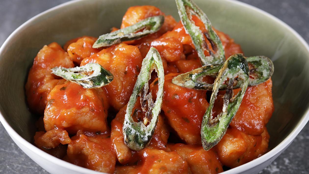 Chicken Poppers with Spicy Tomato Sauce Chicken Poppers with Spicy Tomato Sauce