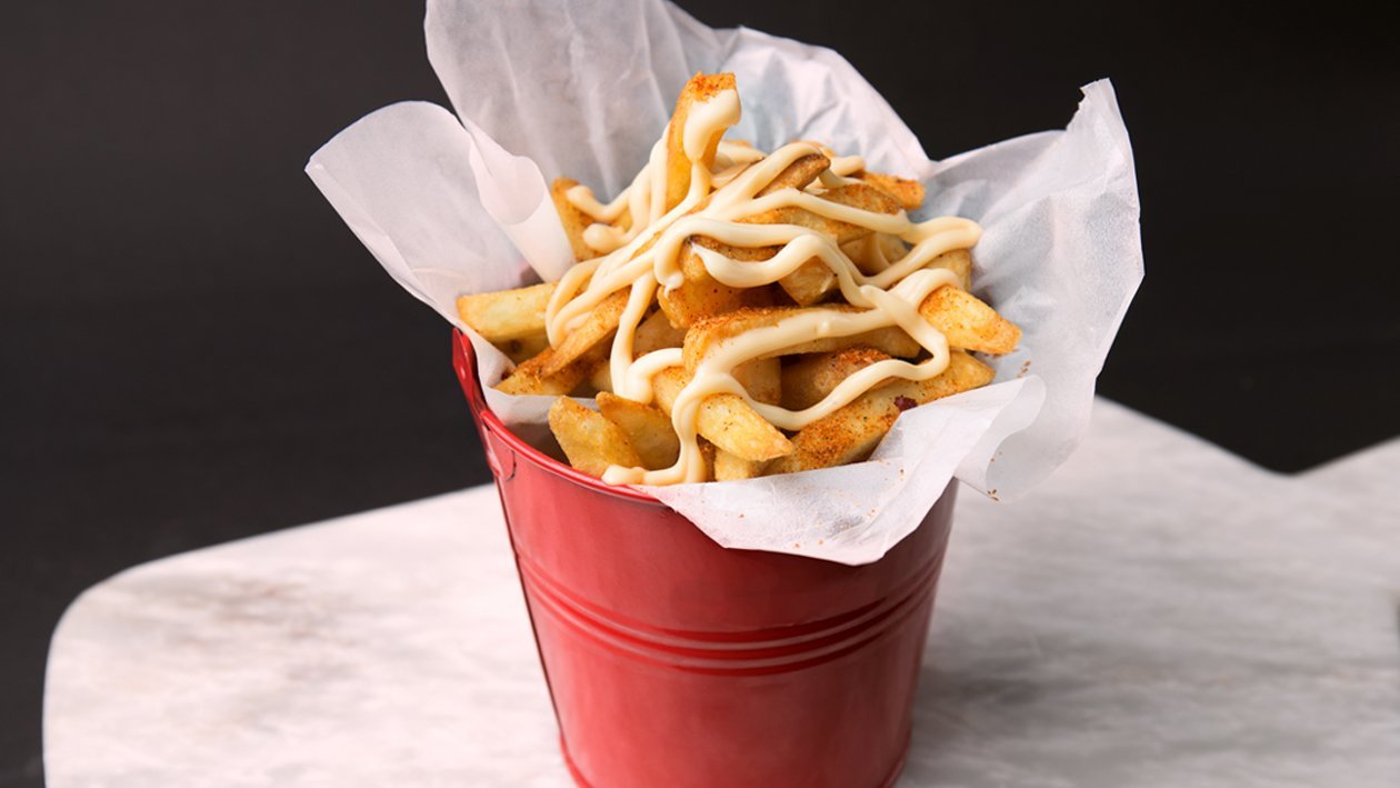 Crispy Fries with Garlic Mayonnaise Crispy Fries with Garlic Mayonnaise