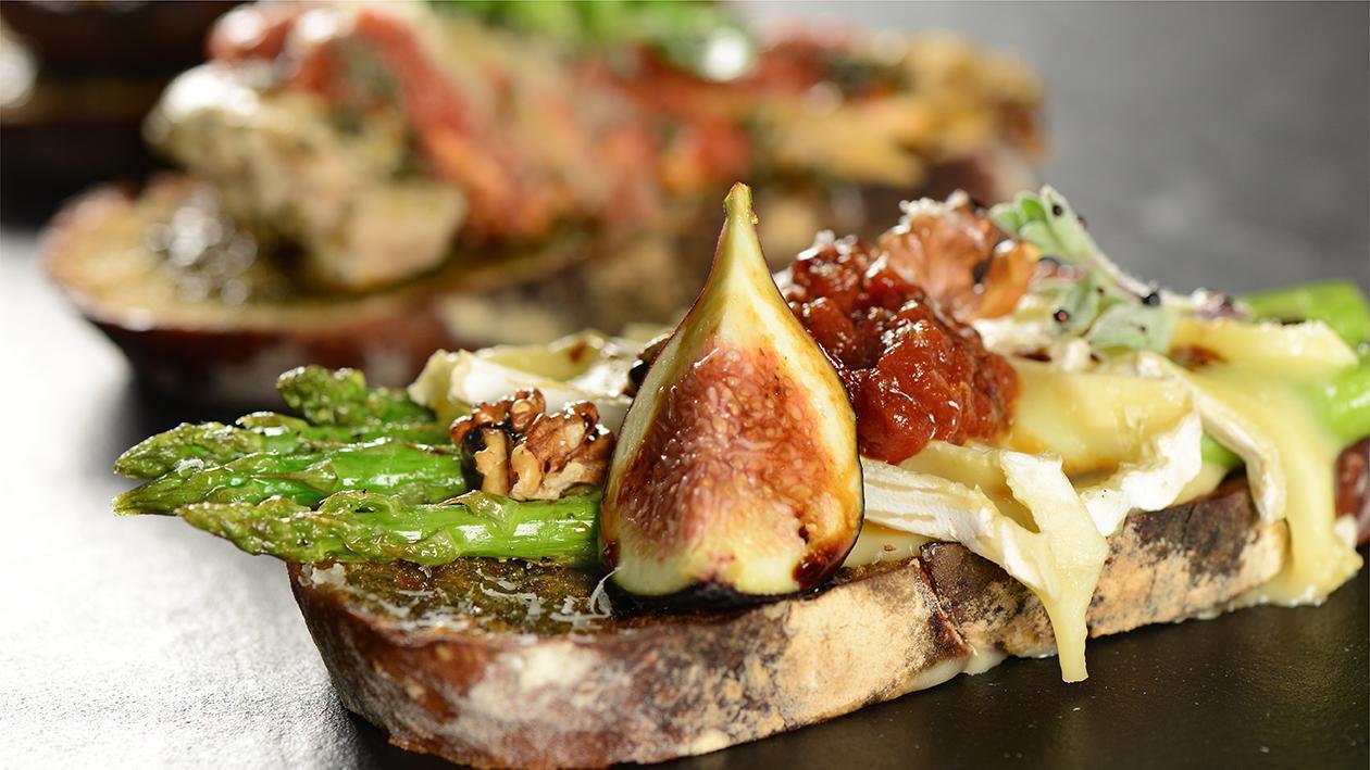Asparagus & Brie Bruschetta Recipe Asparagus & Brie Bruschetta Recipe