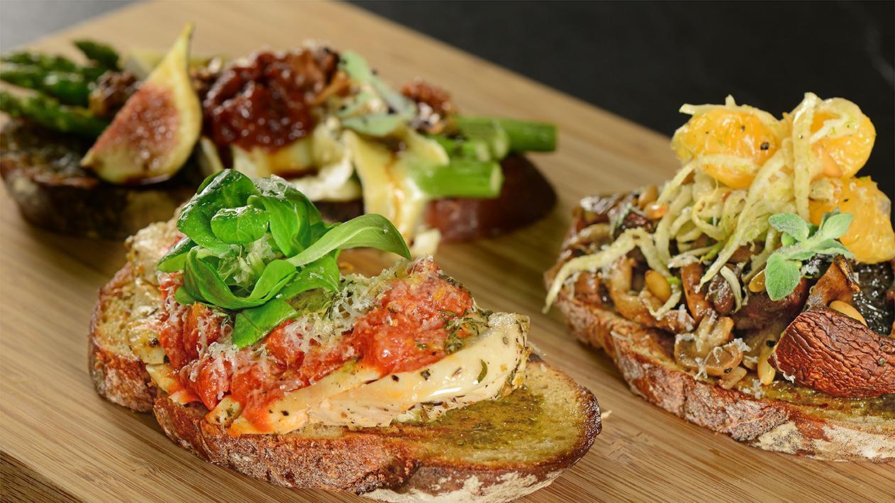 Chicken Parmigiana Bruschetta Unilever Food Solutions