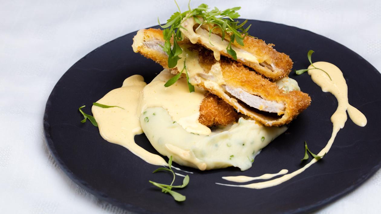 Chicken Schnitzel with Velvet Cheese Sauce Recipe Chicken Schnitzel with Velvet Cheese Sauce Recipe