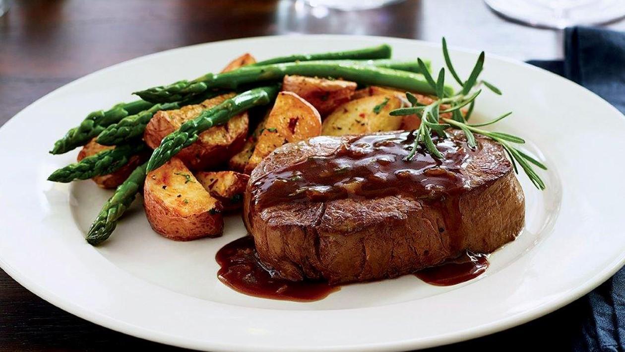 Filet Mignon with Garlic Rosemary Sauce Recipe Filet Mignon with Garlic Rosemary Sauce Recipe