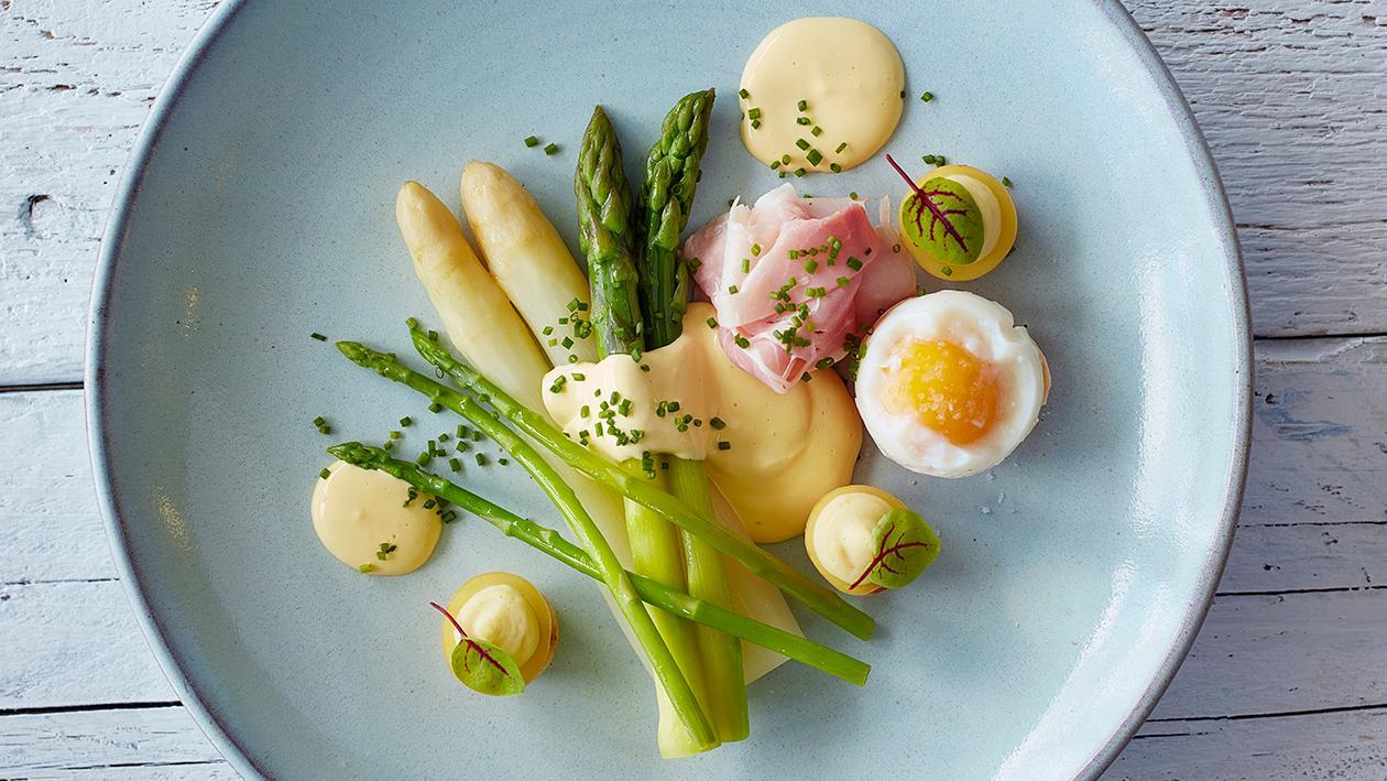 Asparagus à la Flamande Asparagus à la Flamande
