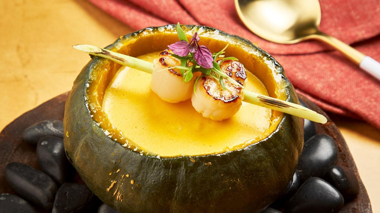 Cream of Pumpkin-Salted Egg Soup Cream of Pumpkin-Salted Egg Soup