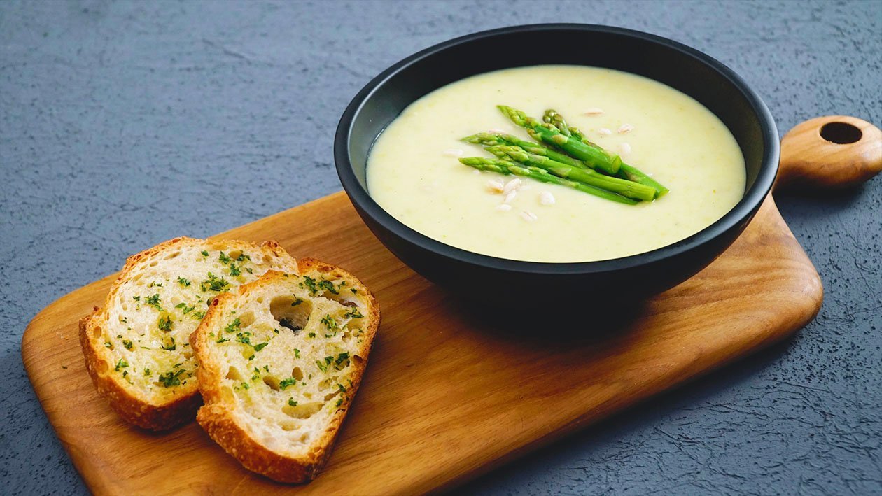 Roasted Asparagus & Onion Soup with Barley Roasted Asparagus & Onion Soup with Barley