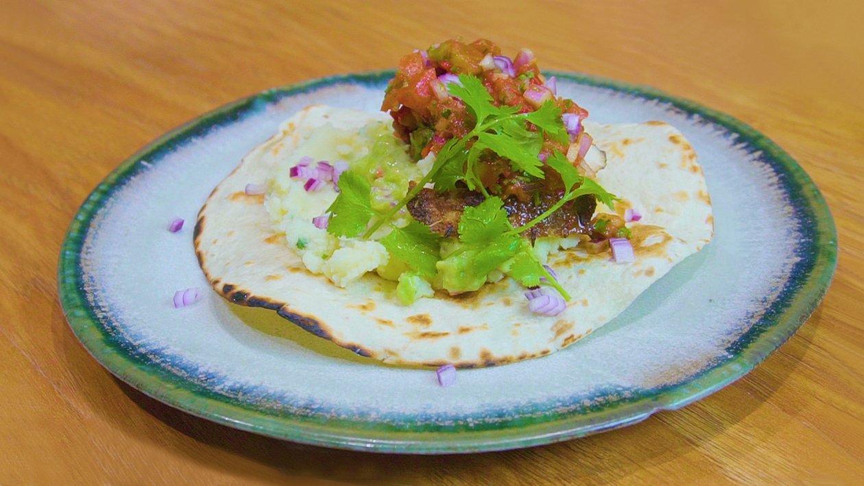 Chicken Fillet Tortilla with Tomato Salsa Chicken Fillet Tortilla with Tomato Salsa