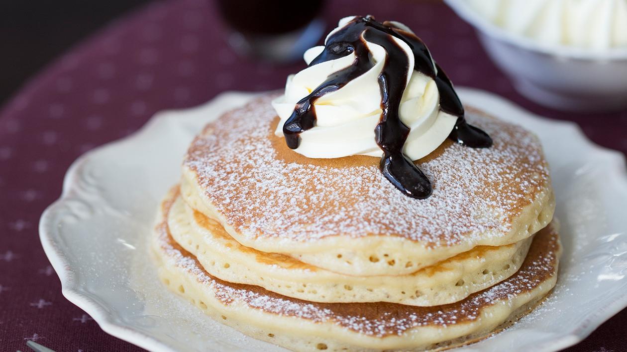 Matcha buttermilk pancake & almond coffee cream pancake Matcha buttermilk pancake & almond coffee cream pancake