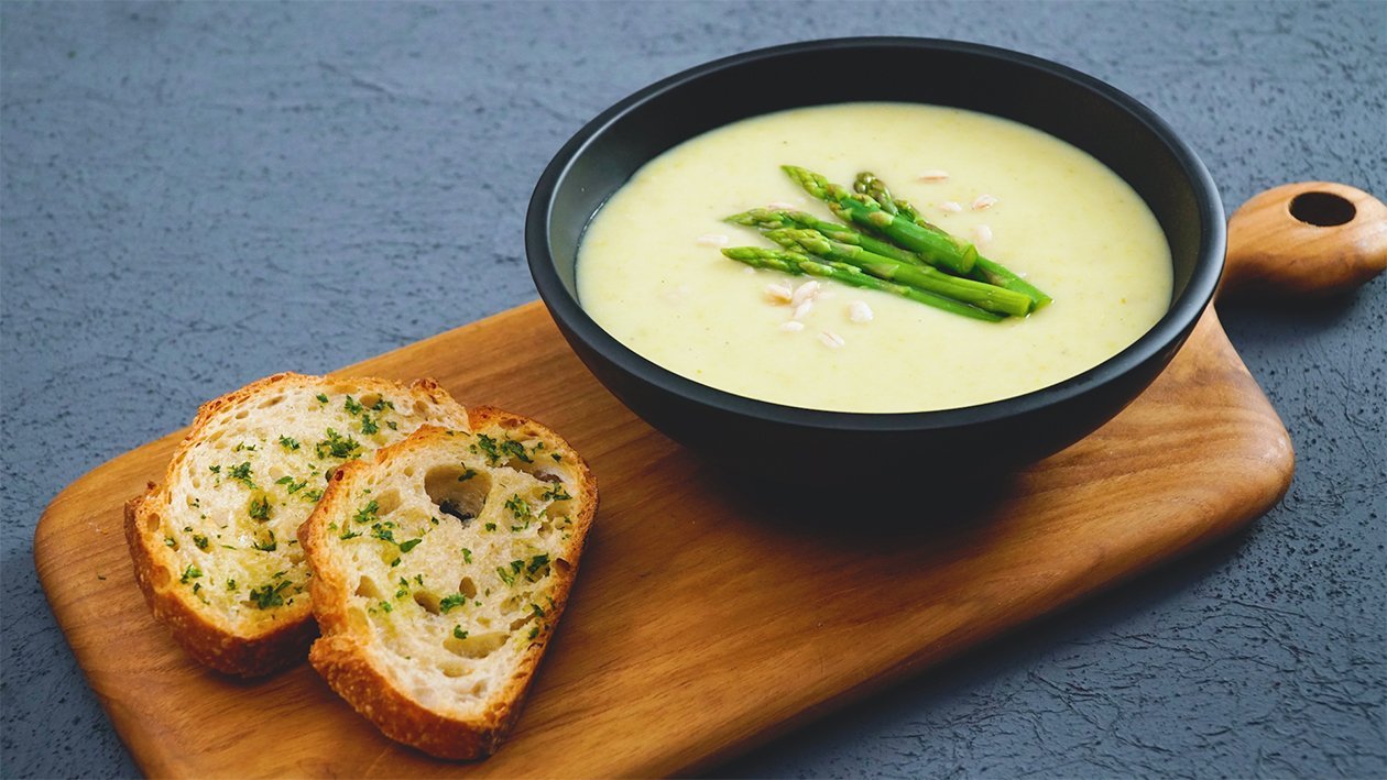 Roasted Asparagus & Onion Soup with Barley Roasted Asparagus & Onion Soup with Barley