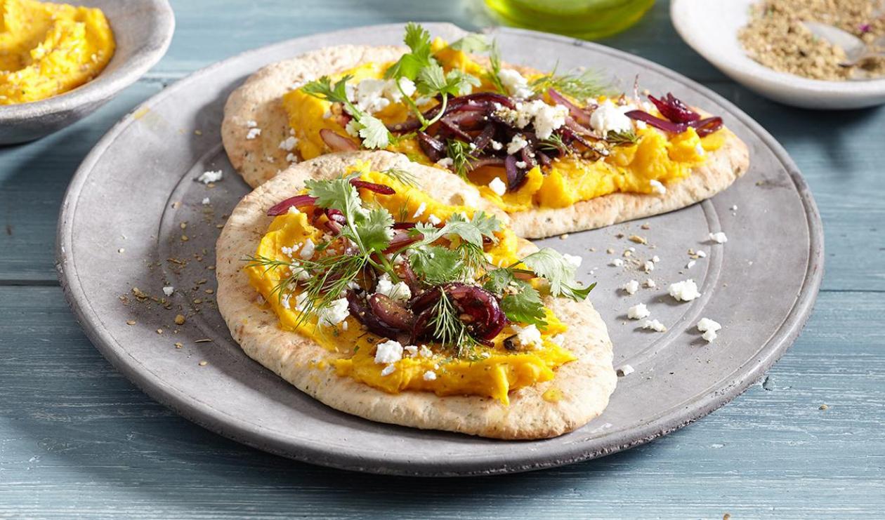 Flatbread with Pumpkin Hummus, Za’atar and Onion Confit – recipe Flatbread with Pumpkin Hummus, Za’atar and Onion Confit – recipe