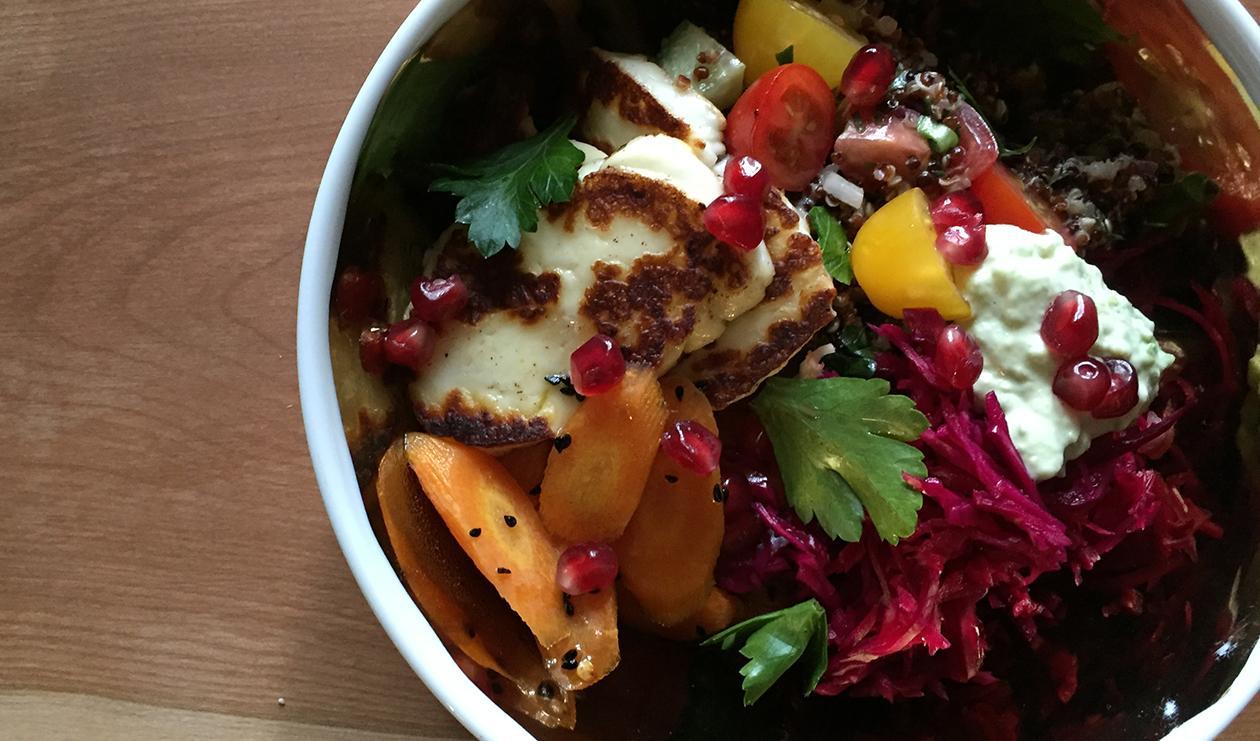 Halloumi-Pomegranate Grain Bowl – recipe Halloumi-Pomegranate Grain Bowl – recipe