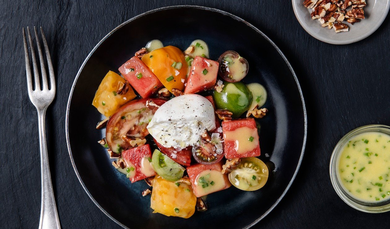 Heirloom Tomato and Watermelon Salad with Burrata – recipe Heirloom Tomato and Watermelon Salad with Burrata – recipe