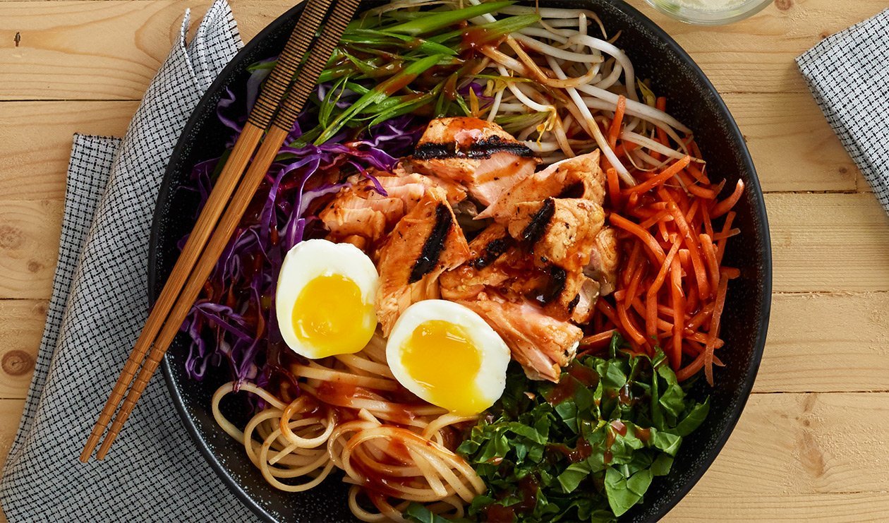 Korean Noodle Salad with Spicy Grilled Salmon – recipe Korean Noodle Salad with Spicy Grilled Salmon – recipe