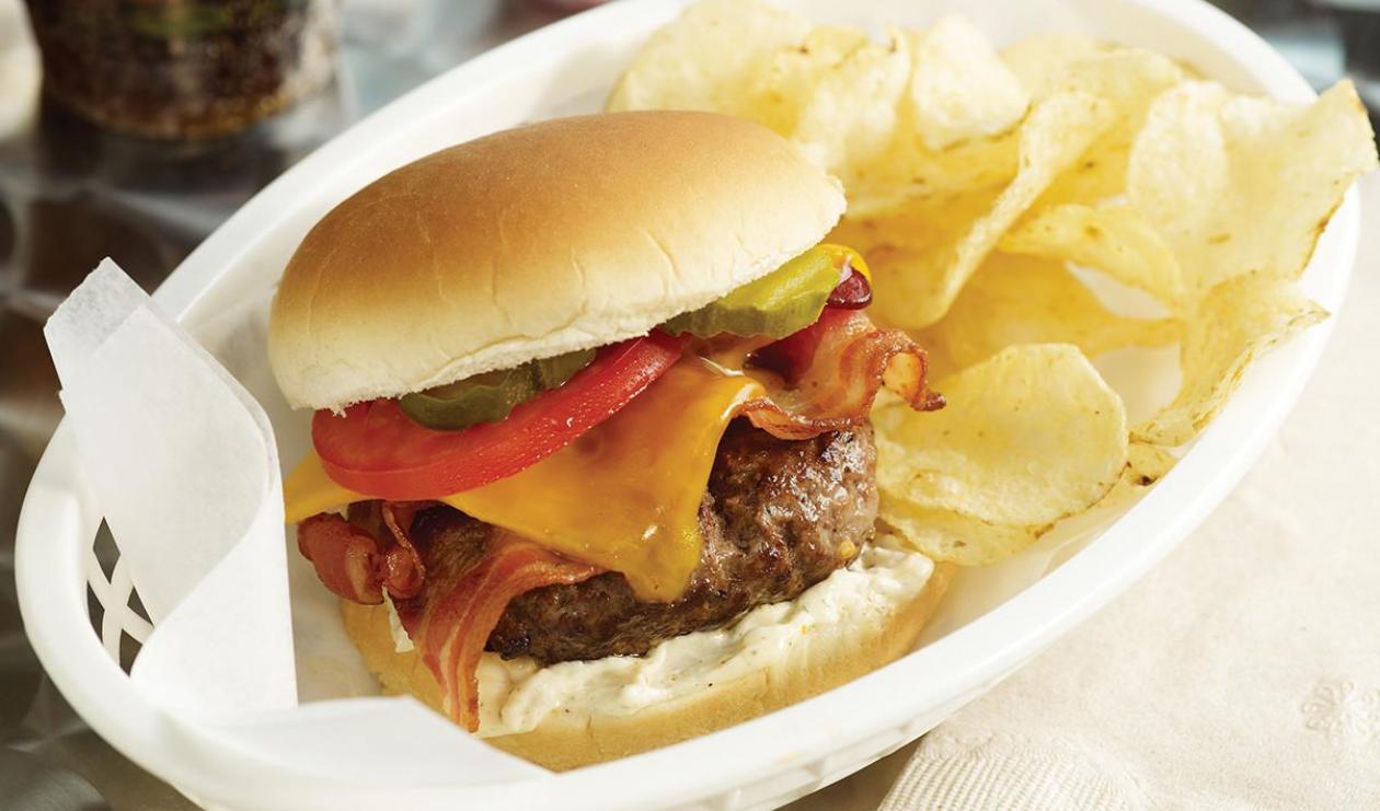 Montreal-Style Cheeseburger – recipe Montreal-Style Cheeseburger – recipe