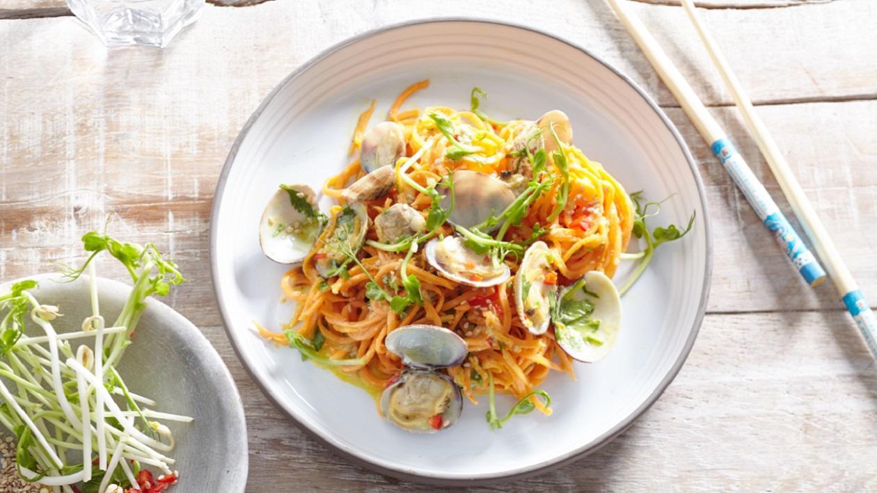 Sweet Potato Noodles with Clams and Creamy Turmeric Sauce – recipe Sweet Potato Noodles with Clams and Creamy Turmeric Sauce – recipe