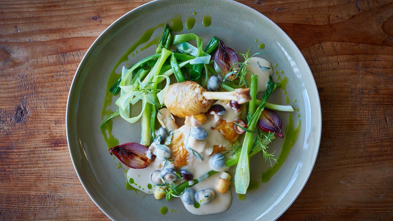 Chicken with Creamy Mushroom Sauce and Leek Oil Chicken with Creamy Mushroom Sauce and Leek Oil