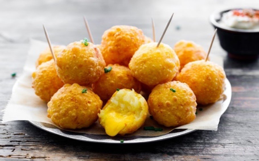 BUÑUELOS DE PAPA Y QUESO BUÑUELOS DE PAPA Y QUESO