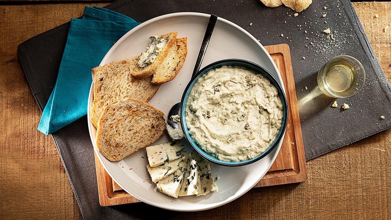 Dip de queso azul y whisky Dip de queso azul y whisky