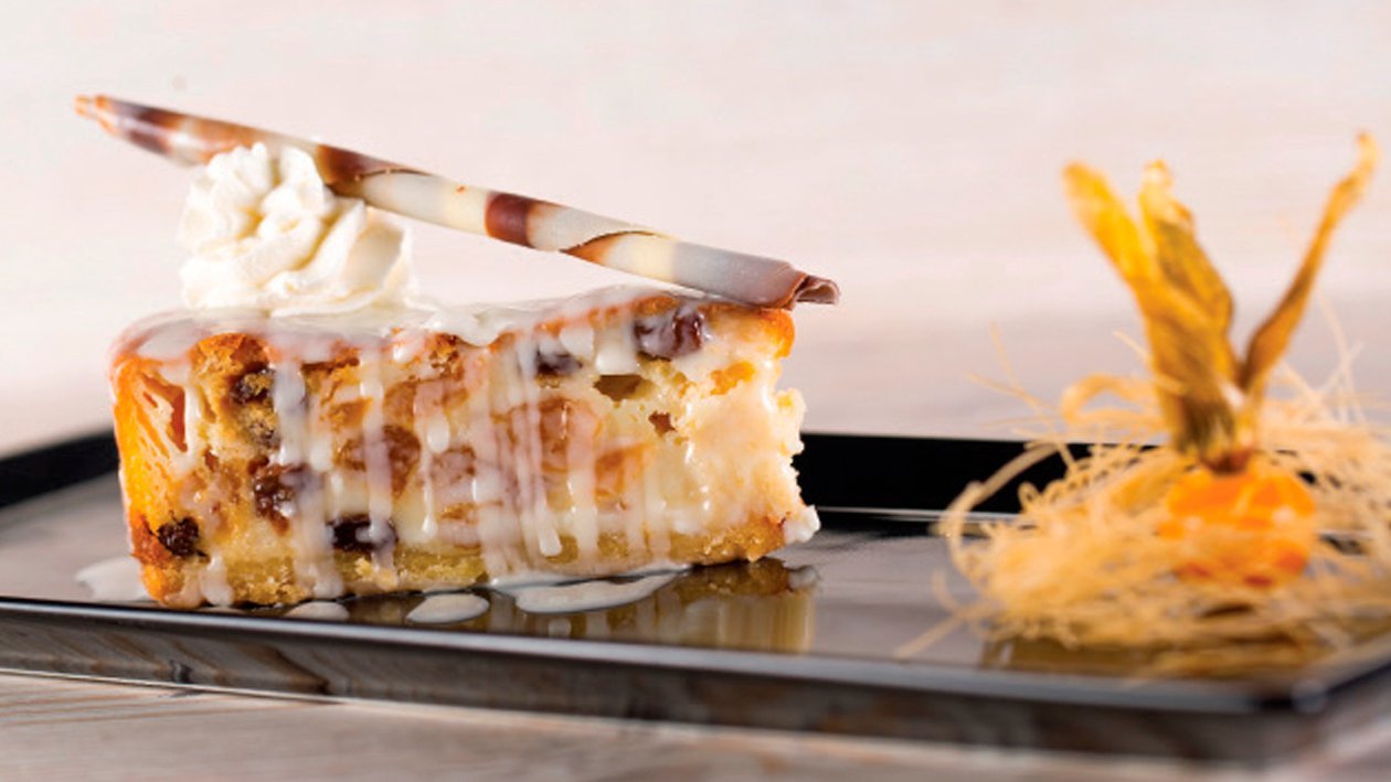 Cheesecake con pasas, ciruelas y chocolate blanco Cheesecake con pasas, ciruelas y chocolate blanco