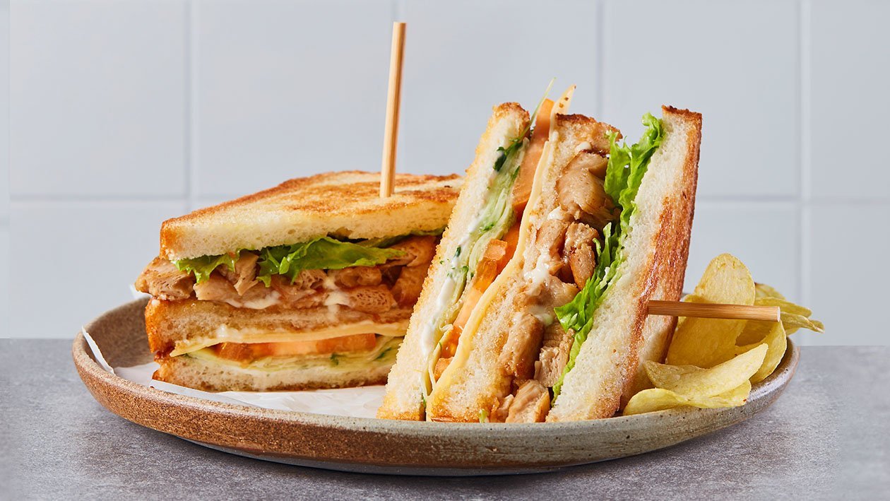 Club sándwich con NoPollo Club sándwich con NoPollo