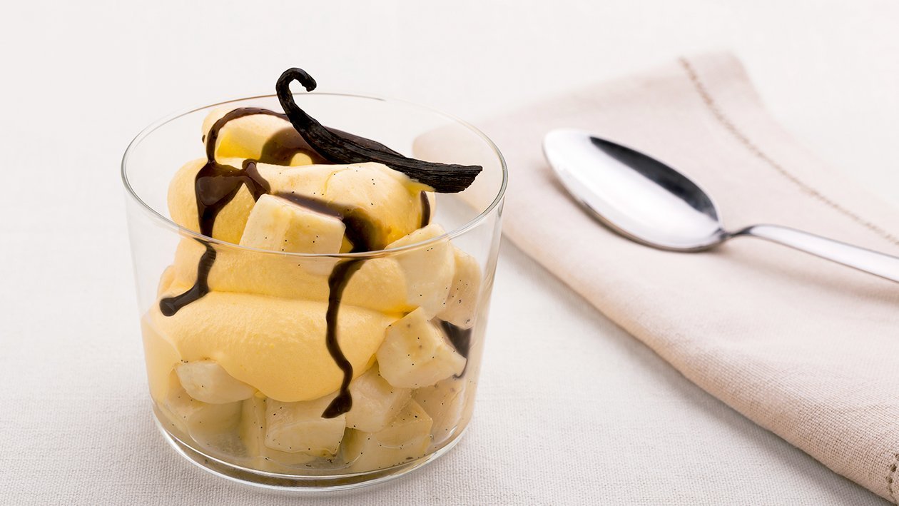 Crema catalana con plátano, vainilla y cacao Crema catalana con plátano, vainilla y cacao