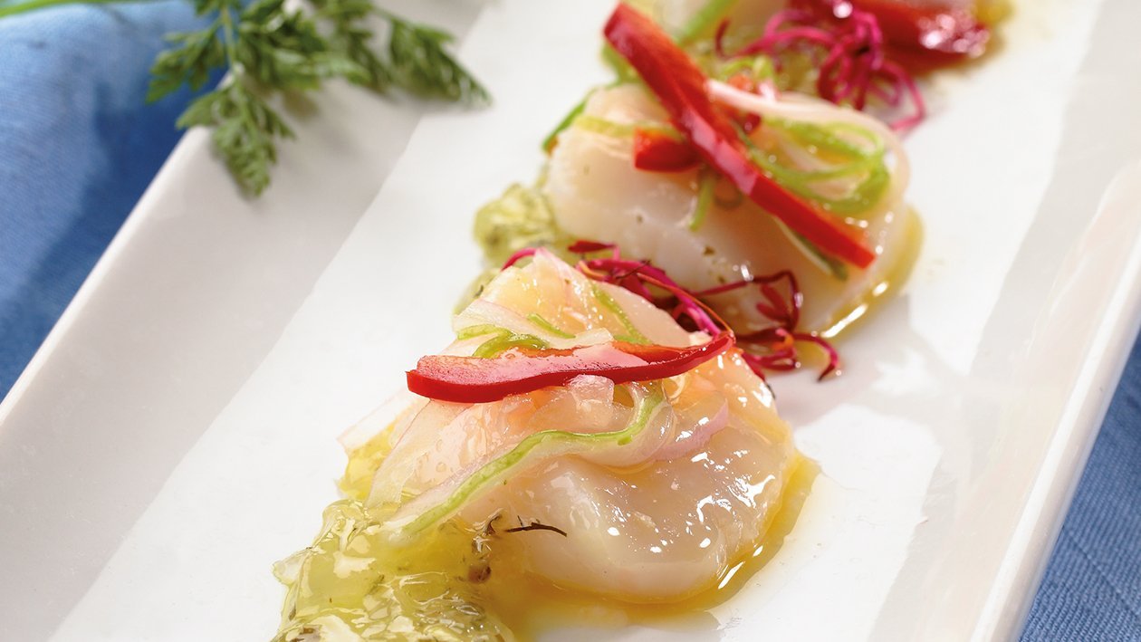 Ensalada de vieiras con gelatina de ceviche Ensalada de vieiras con gelatina de ceviche