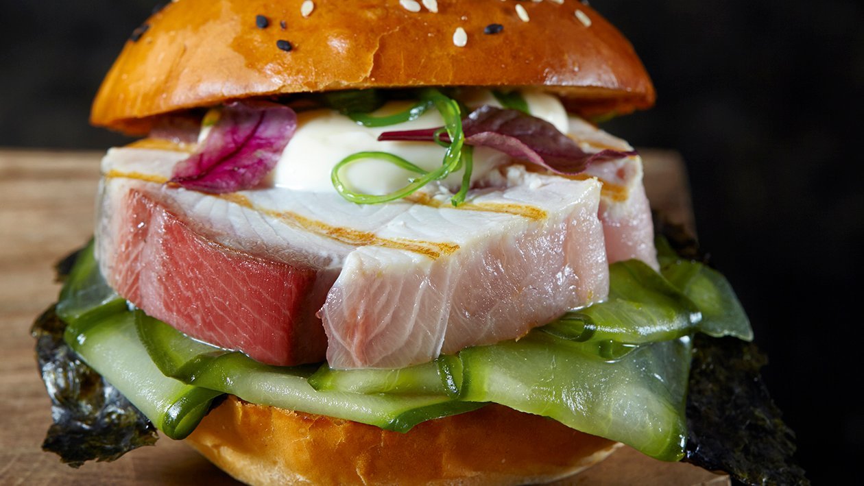 Hamburguesa de Hamachi (Pez limón) Hamburguesa de Hamachi (Pez limón)